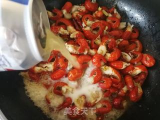 麻辣啤酒龙虾尾的做法步骤:7