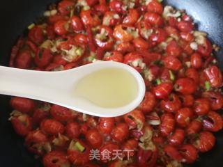 麻辣啤酒龙虾尾的做法步骤:9