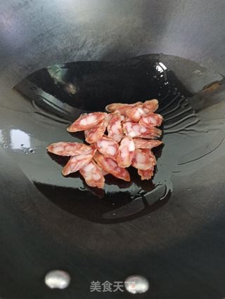 广式腊肠炒芦笋的做法步骤：4