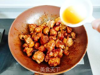满满的胶原蛋白,肥而不腻的黄豆炖猪蹄的做法步骤:5