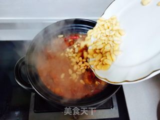 满满的胶原蛋白,肥而不腻的黄豆炖猪蹄的做法步骤:9