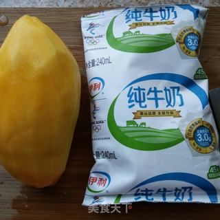 芒果牛奶饮的做法步骤：1