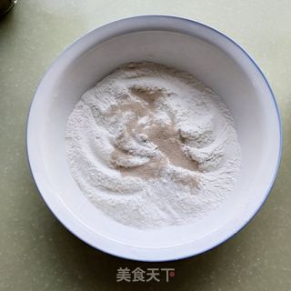 茴香肉包子的做法步骤:4