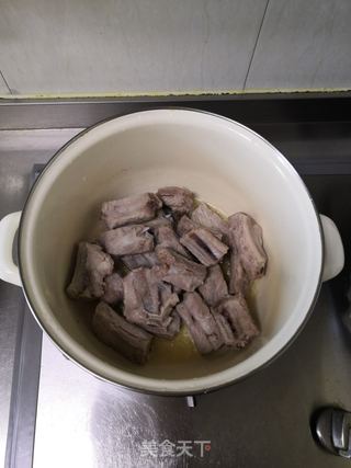 酸菜粉条炖排骨的做法步骤:6