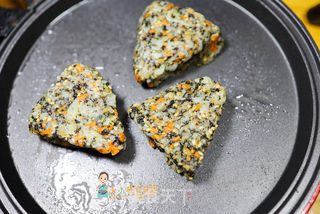 12个月以上辅食土豆肉松饭团的做法步骤:7