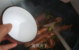 香辣皮皮虾的做法步骤:11