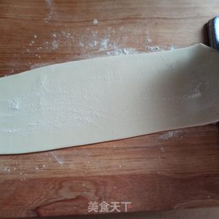 三种荠菜鲜肉馄饨的包法的做法步骤:2