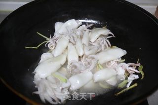韭菜炒海兔的做法步骤：5
