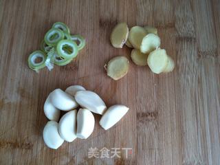 外婆红烧肉的做法步骤:2