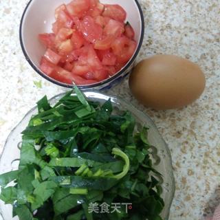 菠菜西红柿鸡蛋面的做法步骤：1