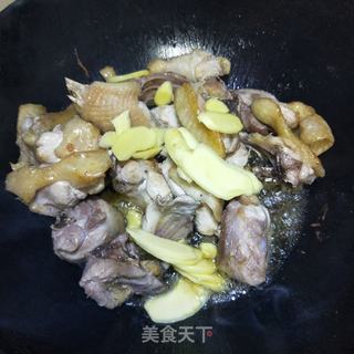 香菇焖鸡的做法步骤：5