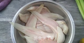 宝宝鱼肉松的做法步骤:3