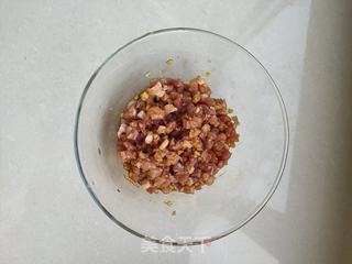 槐花猪肉水饺的做法步骤:7