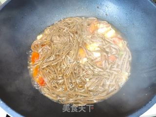 减脂又美味的西红柿鸡蛋面的做法步骤：5