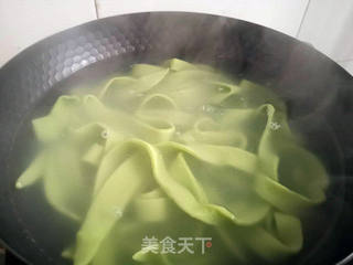 #春季应季美食#酱拌菠菜手擀面的做法步骤:7