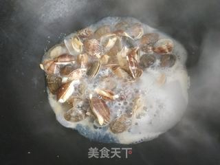 麻辣花蛤的做法步骤:4