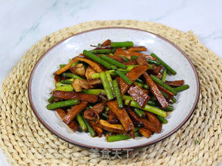 #春季应季美食#蒜苔豆干炒肉片的做法步骤:7