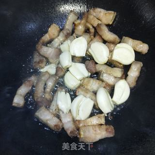 豆豉青椒炒五花肉的做法步骤：5