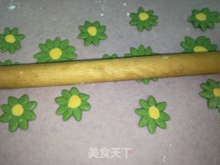 紫薯雏菊馒头的做法步骤:7