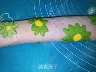 紫薯雏菊馒头的做法步骤:8