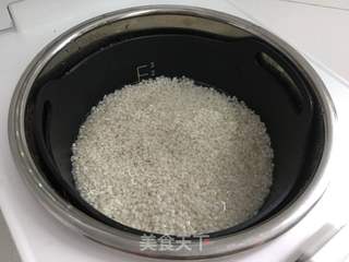 咸蛋黄糯米煎包的做法步骤:2