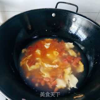 番茄鸡蛋面的做法步骤:4