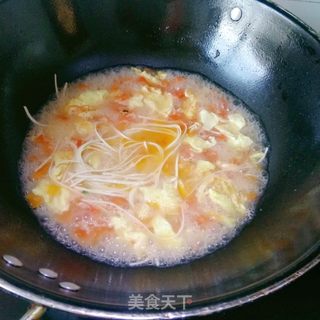 番茄鸡蛋面的做法步骤:5