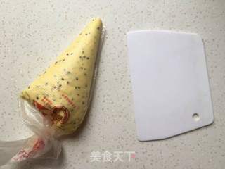蛋黄小饼干的做法步骤:6