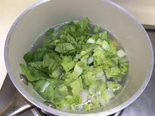 虾滑年糕青菜汤的做法步骤:6