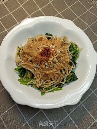 麻酱菠菜金针菇的做法步骤:8