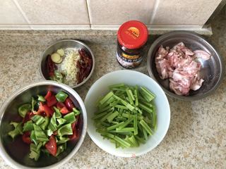 家常小炒肉的做法步骤:3