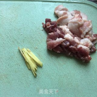 肉片炒苦瓜的做法步骤：1