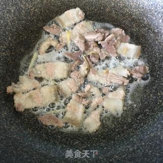 肉片炒苦瓜的做法步骤：2