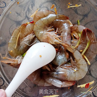 锡纸烤大虾 蒜香青虾 烤箱虾子 烤箱菜的做法步骤:6