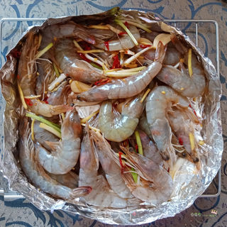 锡纸烤大虾 蒜香青虾 烤箱虾子 烤箱菜的做法步骤:9