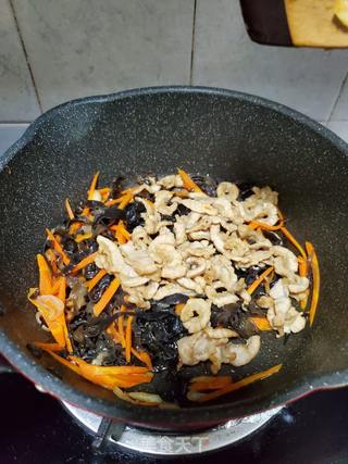 鱼香肉丝简易版的做法步骤:11