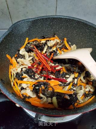鱼香肉丝简易版的做法步骤:12