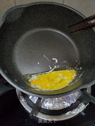瑶柱蛋炒饭的做法步骤:3