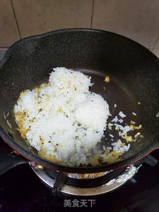 瑶柱蛋炒饭的做法步骤:5