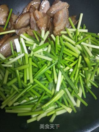 蒜薹炒腊肉的做法步骤:5