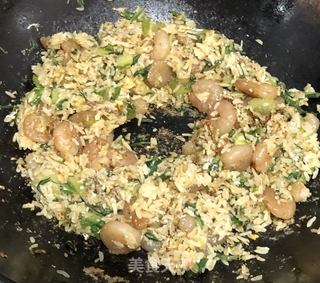 懒人蔬菜虾仁鸡蛋炒饭的做法步骤:6