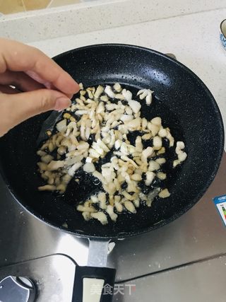 炒河粉的做法步骤：4