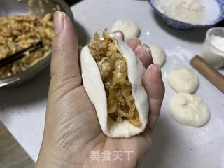 萝卜丝油渣鲜肉包的做法步骤：10