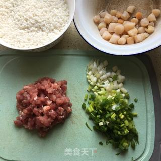 瑶柱瘦肉粥的做法步骤：1