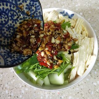黄瓜拌腐竹的做法步骤:13