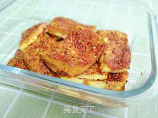 外酥里嫩,香辣过瘾的烤豆腐的做法步骤:13