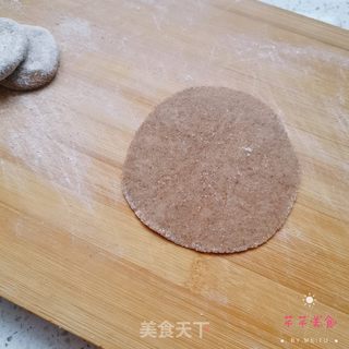 黑全麦韭菜鸡蛋蒸饺的做法步骤:11