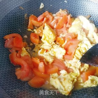 西红柿炒鸡蛋的做法步骤：8