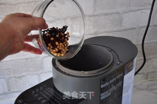 红豆红枣豆浆的做法步骤：3