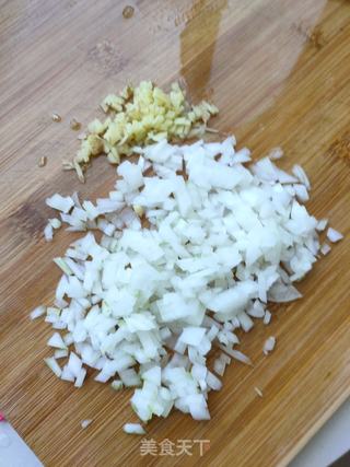 茴香粉条素馅饺子的做法步骤:6